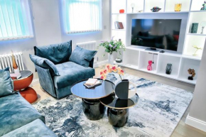 Central Croydon Stylish Flat 1st
